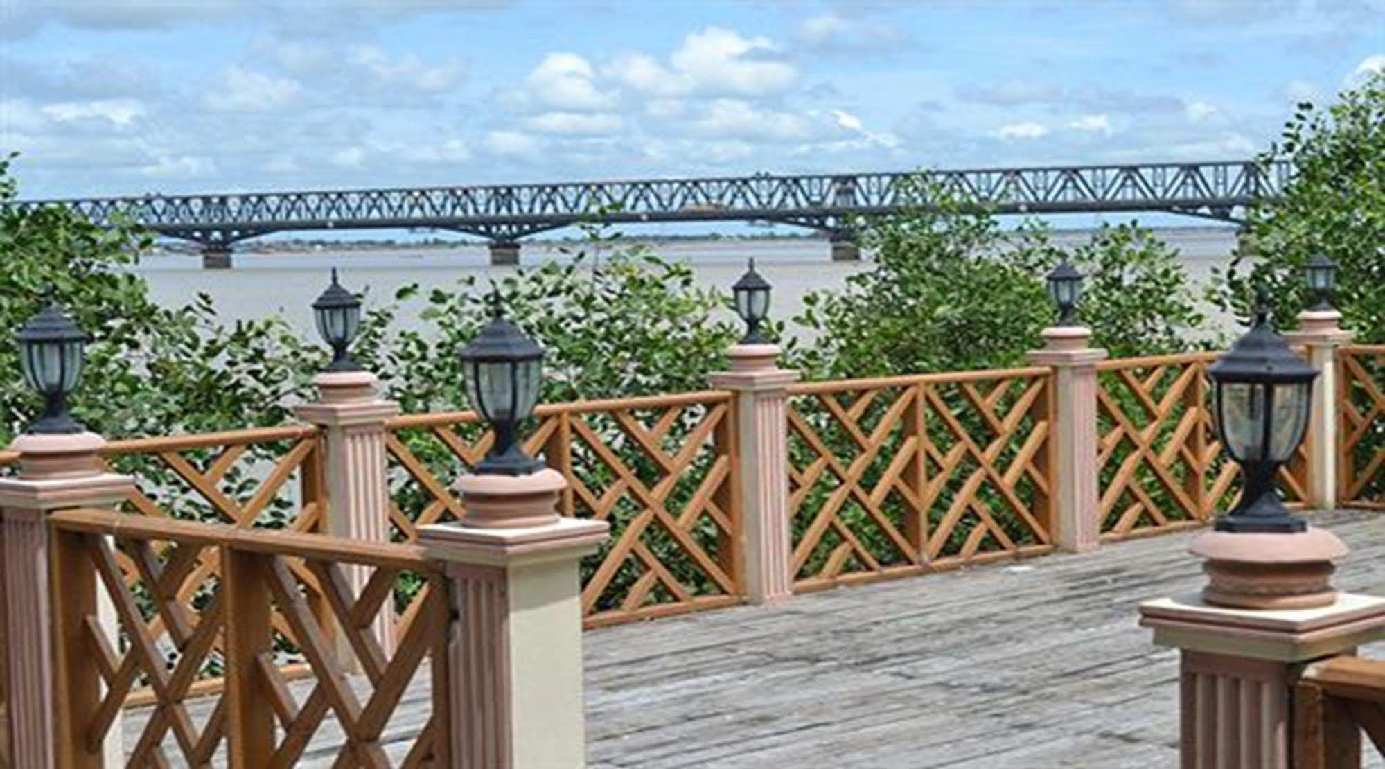 Excel River View Yangon Exterior foto